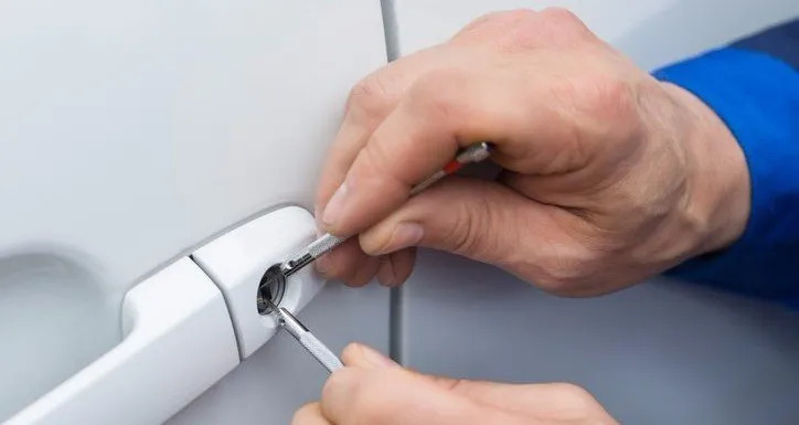 car door unlock service in geneva